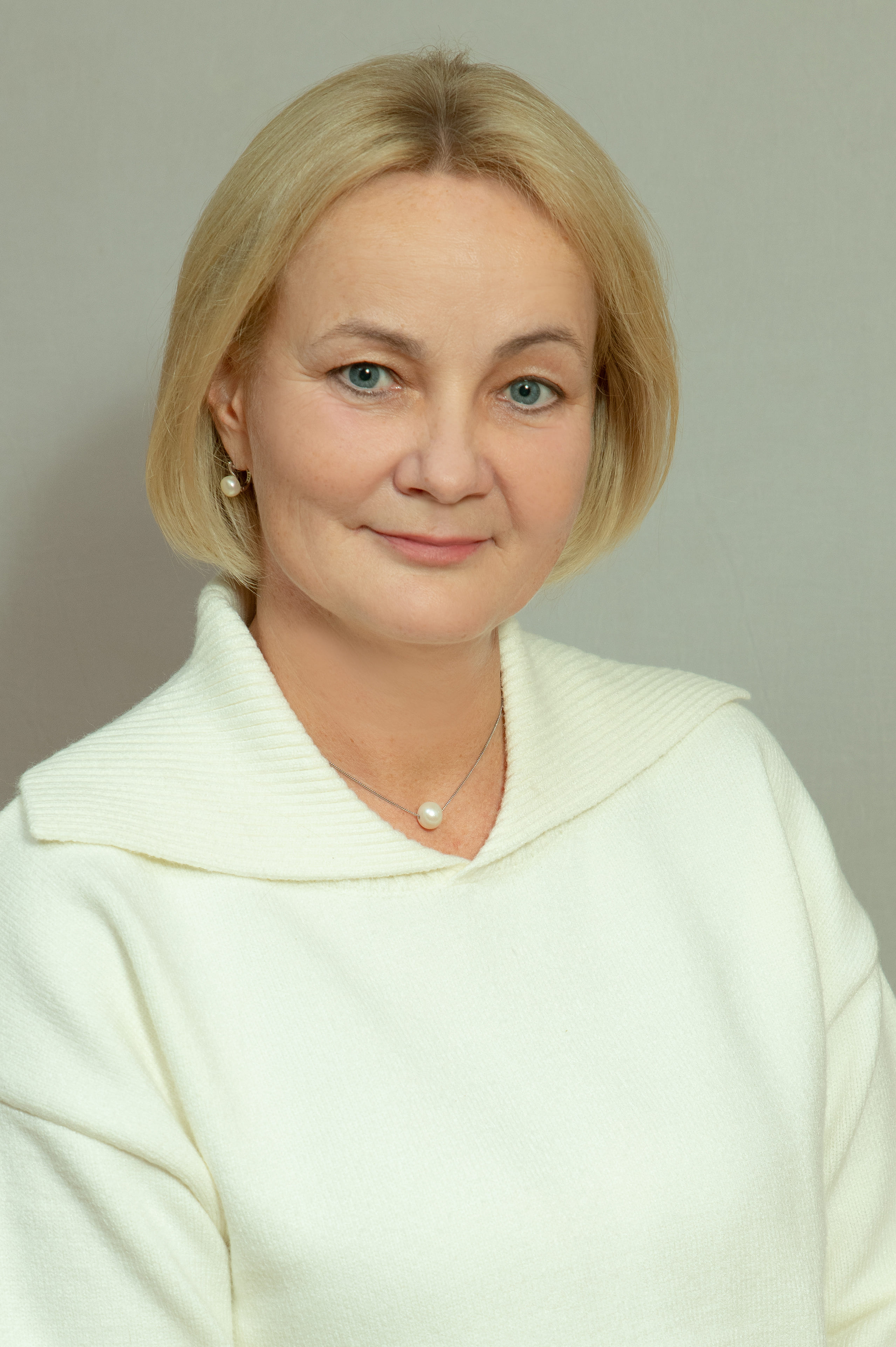 Белоусова Светлана Ивановна.
